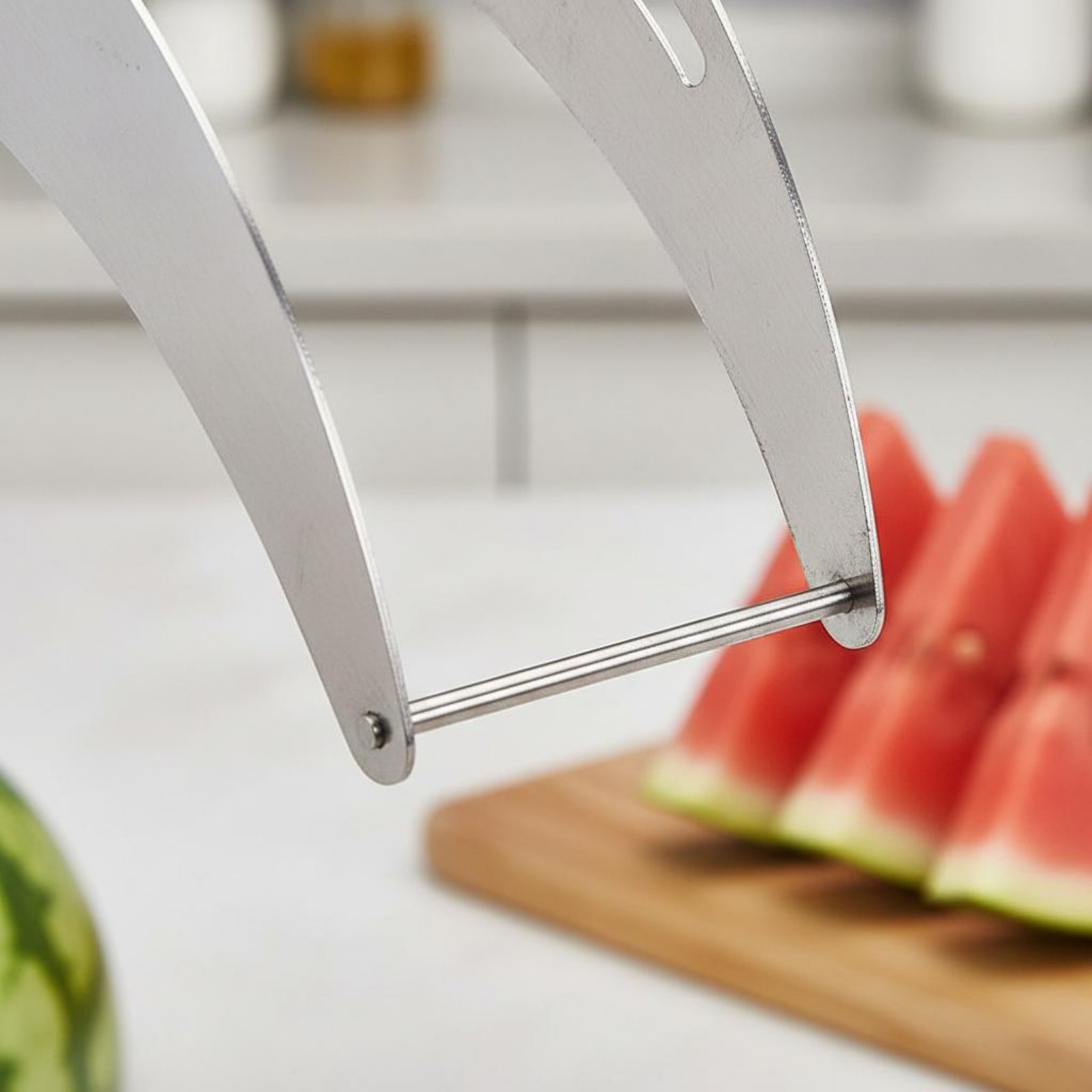 قطاعة مكعبات البطيخ من الفولاذ - مراجعة Watermelon Slicer Cutter وسعره