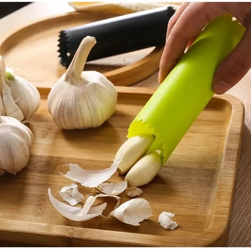 أنبوب متجرد الثوم تقشير تقشير  - مراجعة Kitchen Gadgets Useful وسعره
