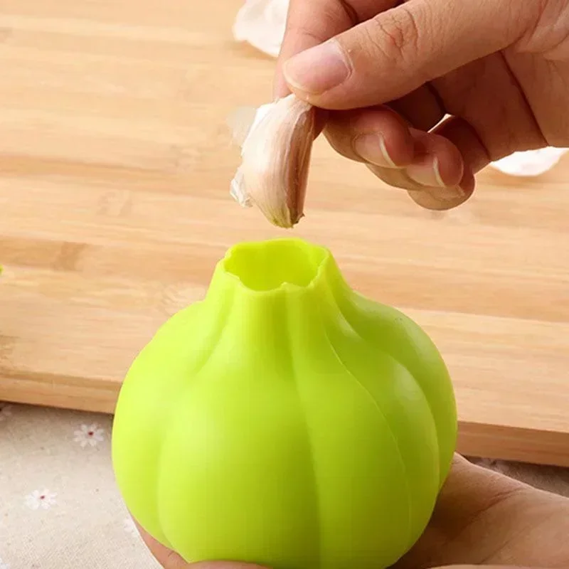 مقشرة ثوم سيليكون ، مزيل للجلد - مراجعة Kitchen Gadgets Garlic وسعره
